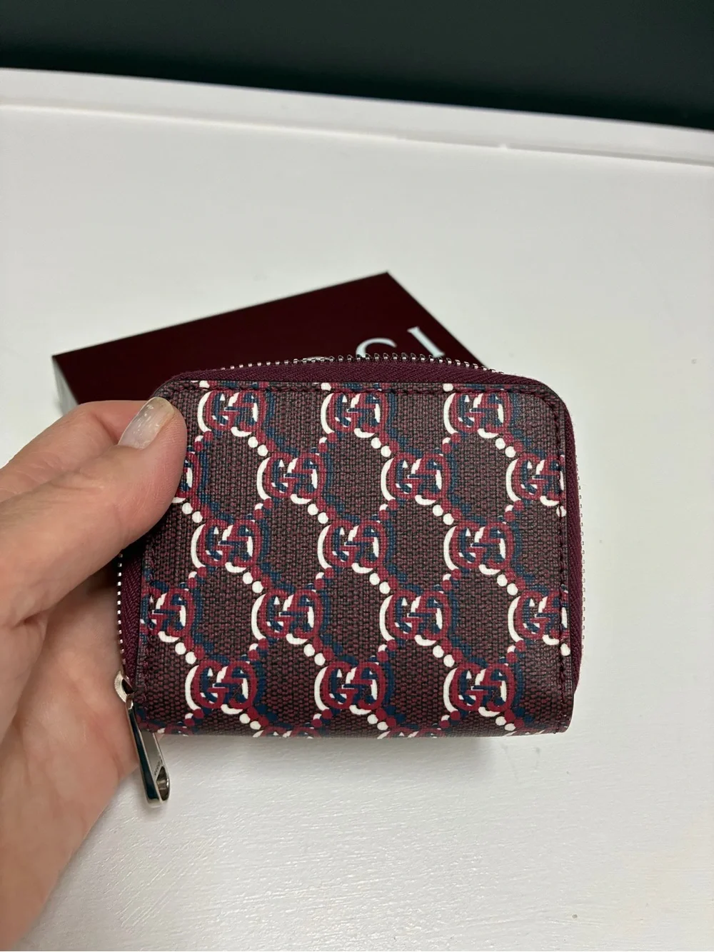 Gucci NWT Burgundy GG Monogram Zip Wallet with Navy and White Accents - Picture 6 of 10